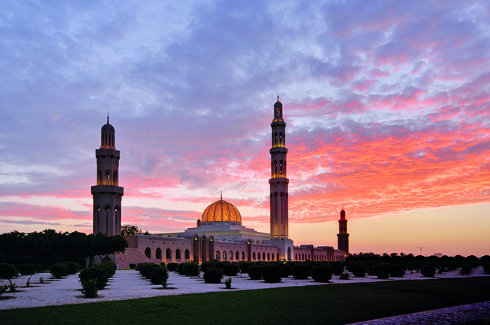 Velká mešita Sultan Qaboos v Ománu © Ahmed Al-Shukaili / Getty Images